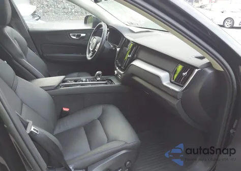 2025 Volvo Xc60 B5 Core из США, поврежденный, VIN YV4M12RJ8S1118054